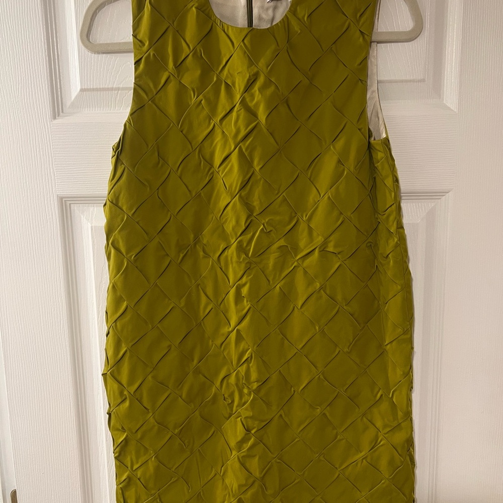 Women’s Elegant Olive Green Sleeveless Dress